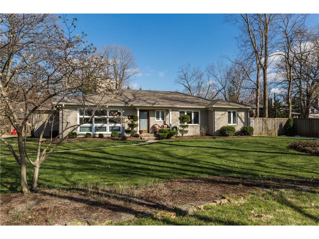 33 Meridian Lane, Indianapolis, IN 46220