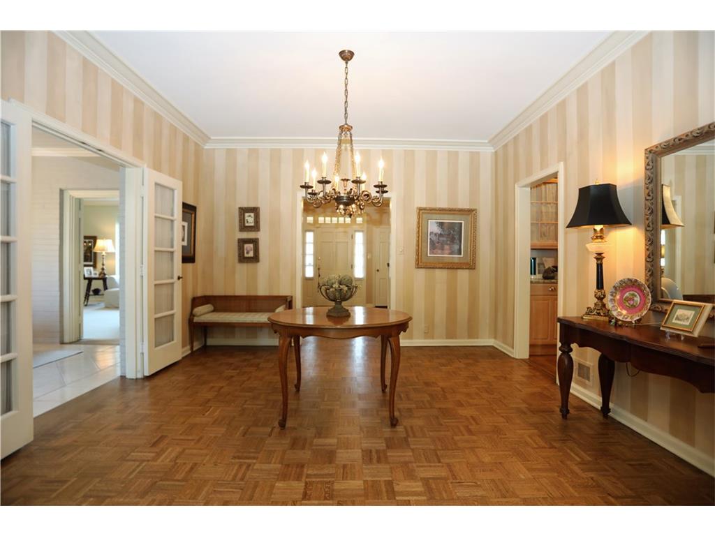 7085 North Pennsylvania Street, Indianapolis, IN 46220