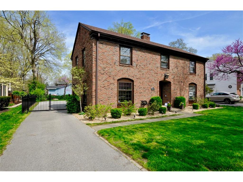 2232 Kessler Boulevard East Drive, Indianapolis, IN 46220