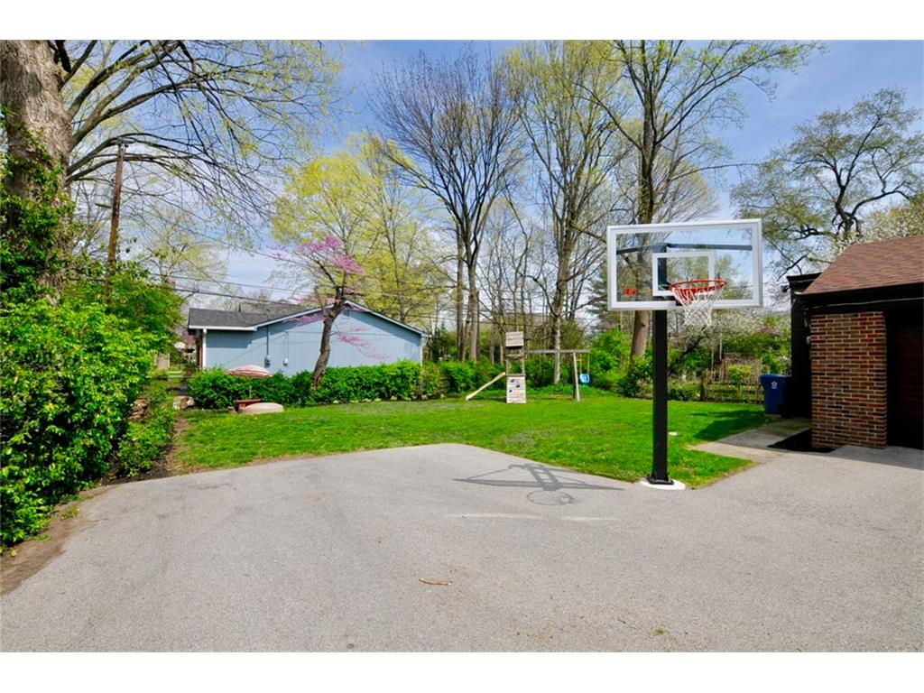 2232 Kessler Boulevard East Drive, Indianapolis, IN 46220