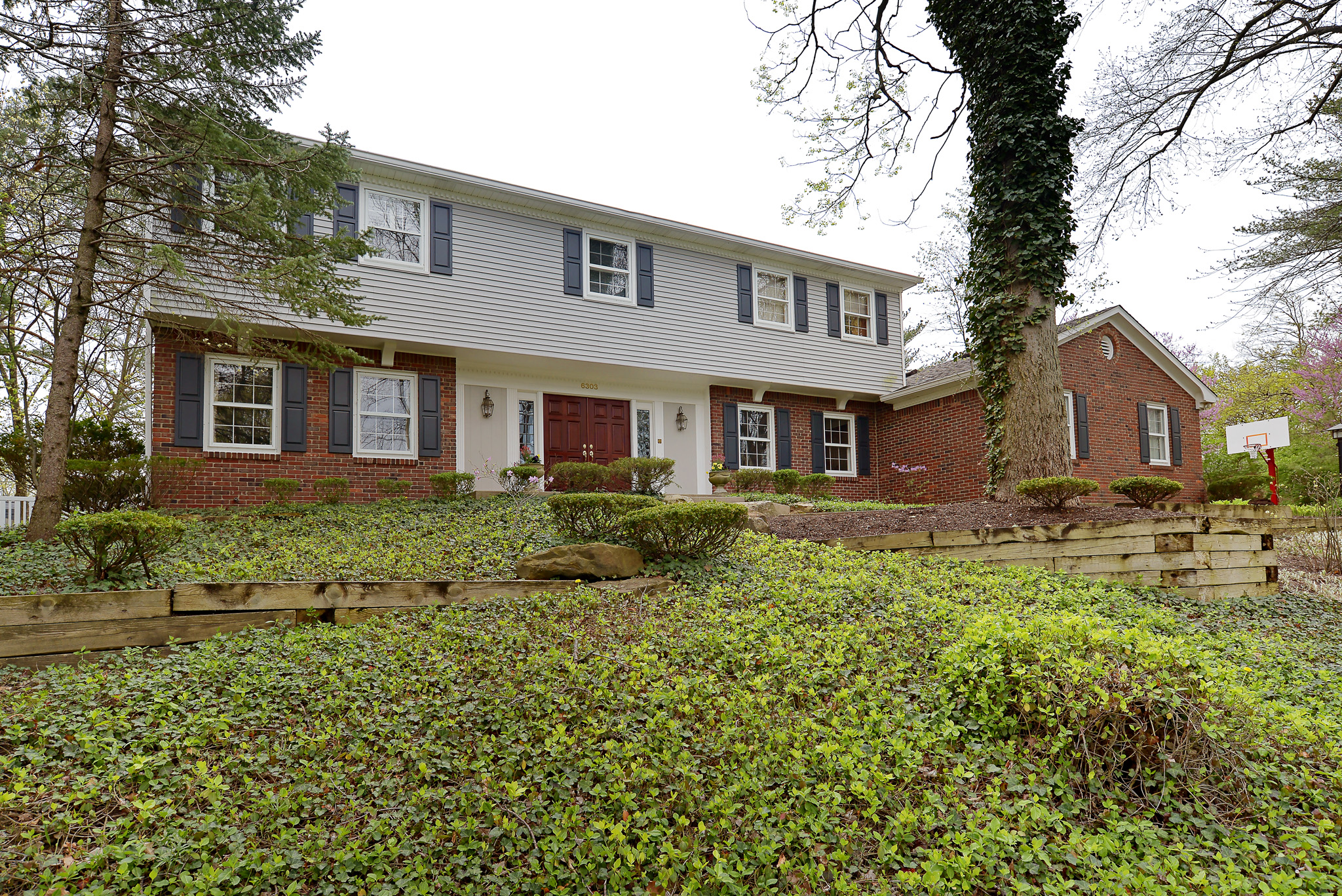 6303 Landborough North Drive, Indianapolis, IN 46220