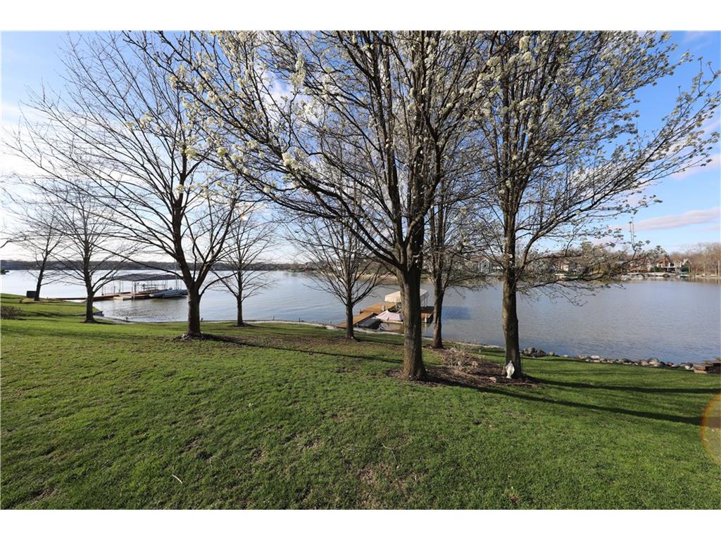 8593 Twin Pointe Circle, Indianapolis, IN 46236