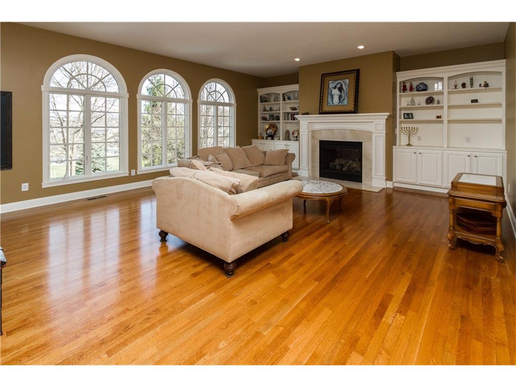 11438 Woods Bay Lane, Indianapolis, IN 46236