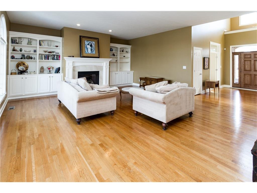 11438 Woods Bay Lane, Indianapolis, IN 46236