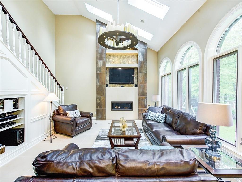 8927 ADMIRALS BAY Drive, Indianapolis, IN 46236