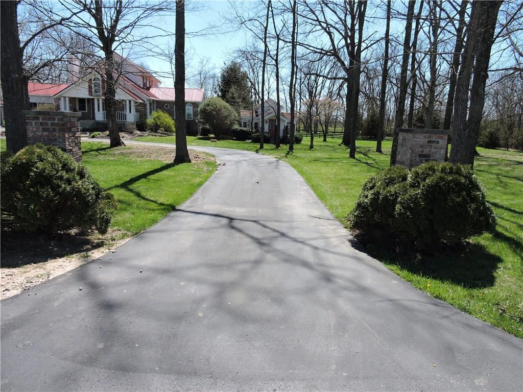 9445 East EDGEWOOD Avenue, Indianapolis, IN 46239