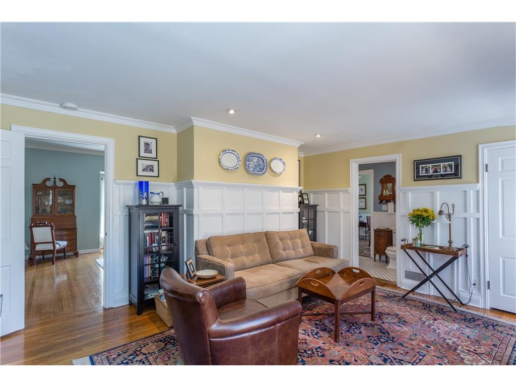 22 East 73rd Street, Indianapolis, IN 46240