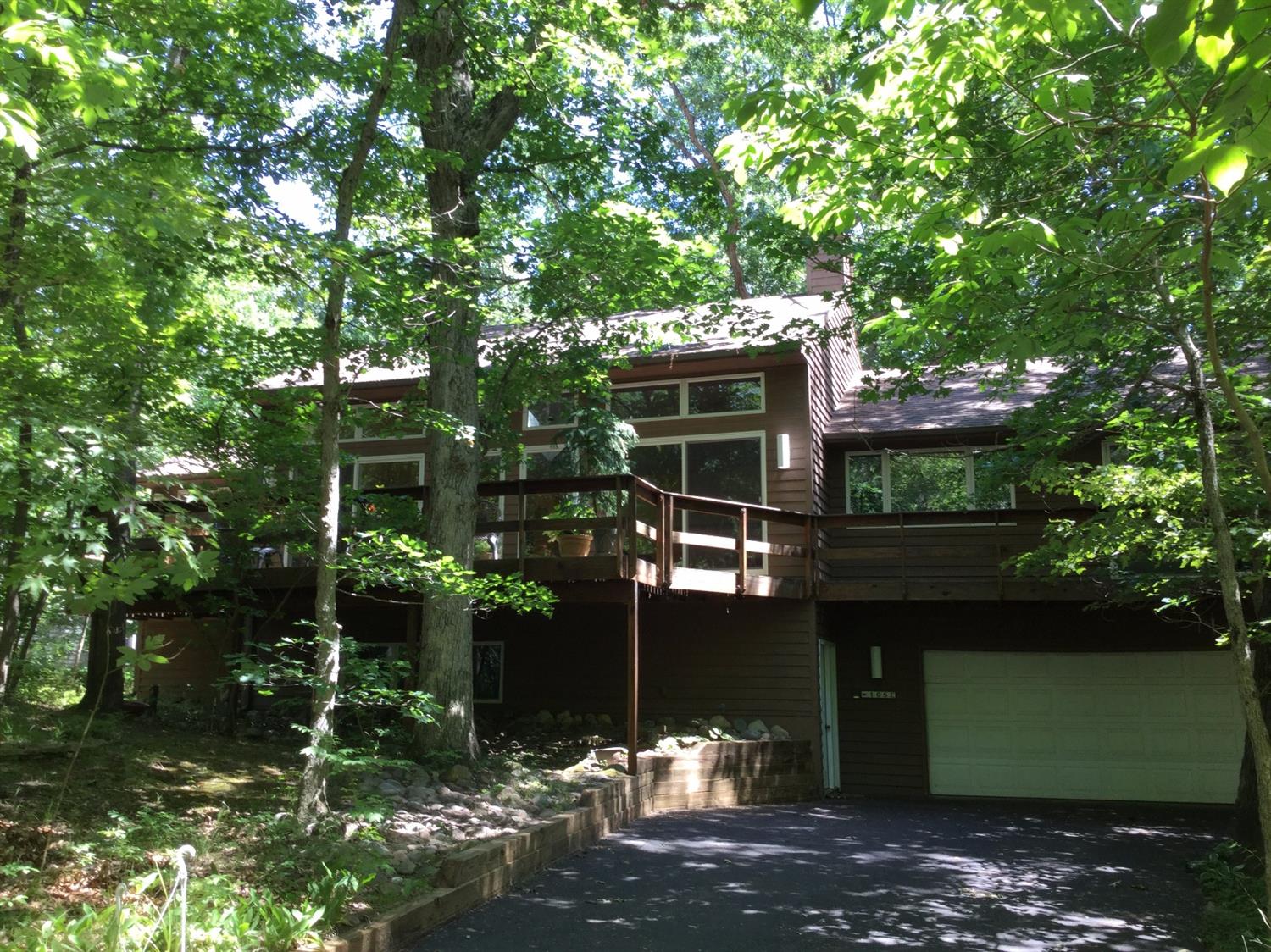 105 Neptune, Beverly Shores, IN 46301