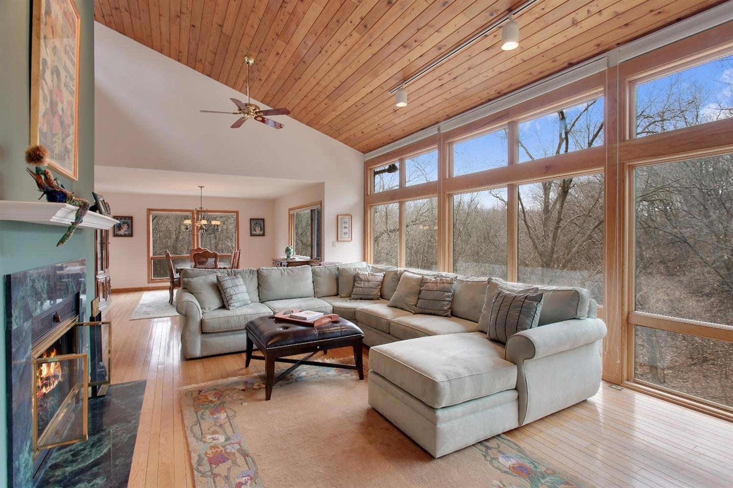 23 Summit Drive, Dune Acres, IN 46304