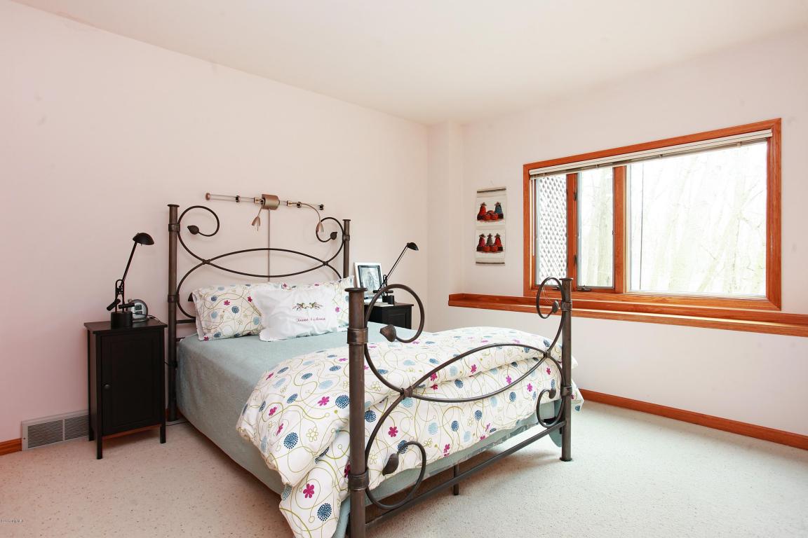 23 Summit, Dune Acres, IN 46304