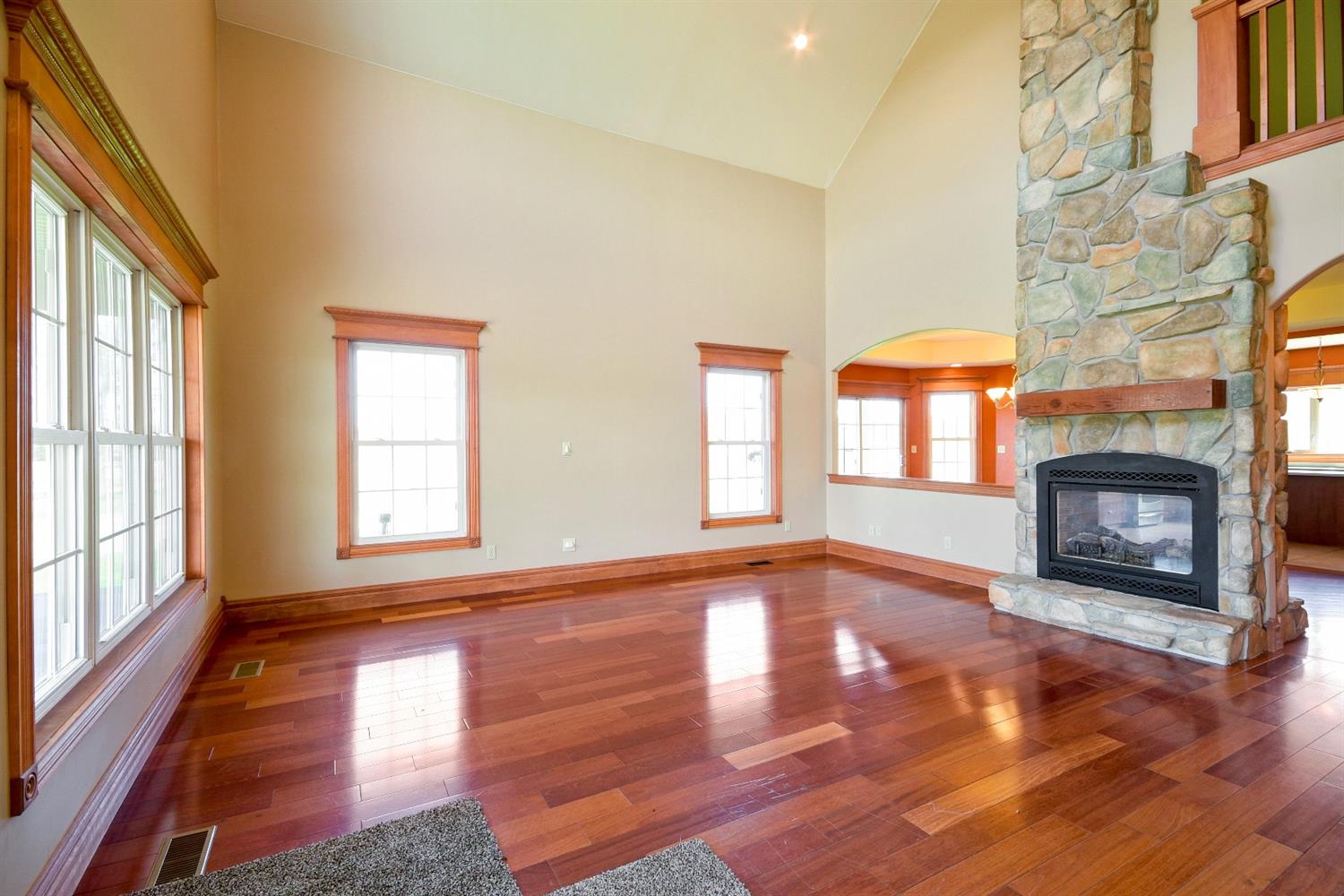 1142 North 325 East, Chesterton, IN 46304