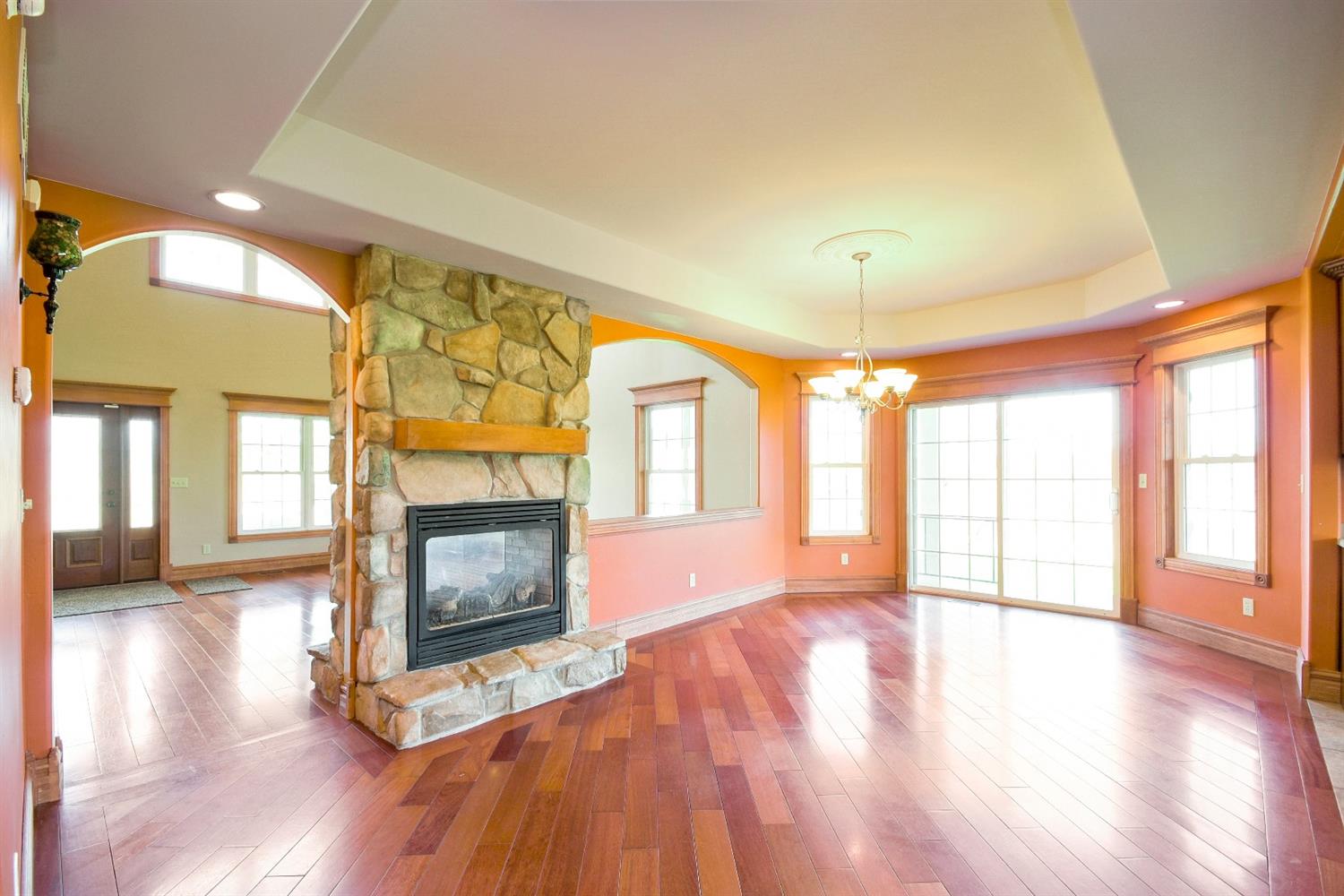 1142 North 325 East, Chesterton, IN 46304