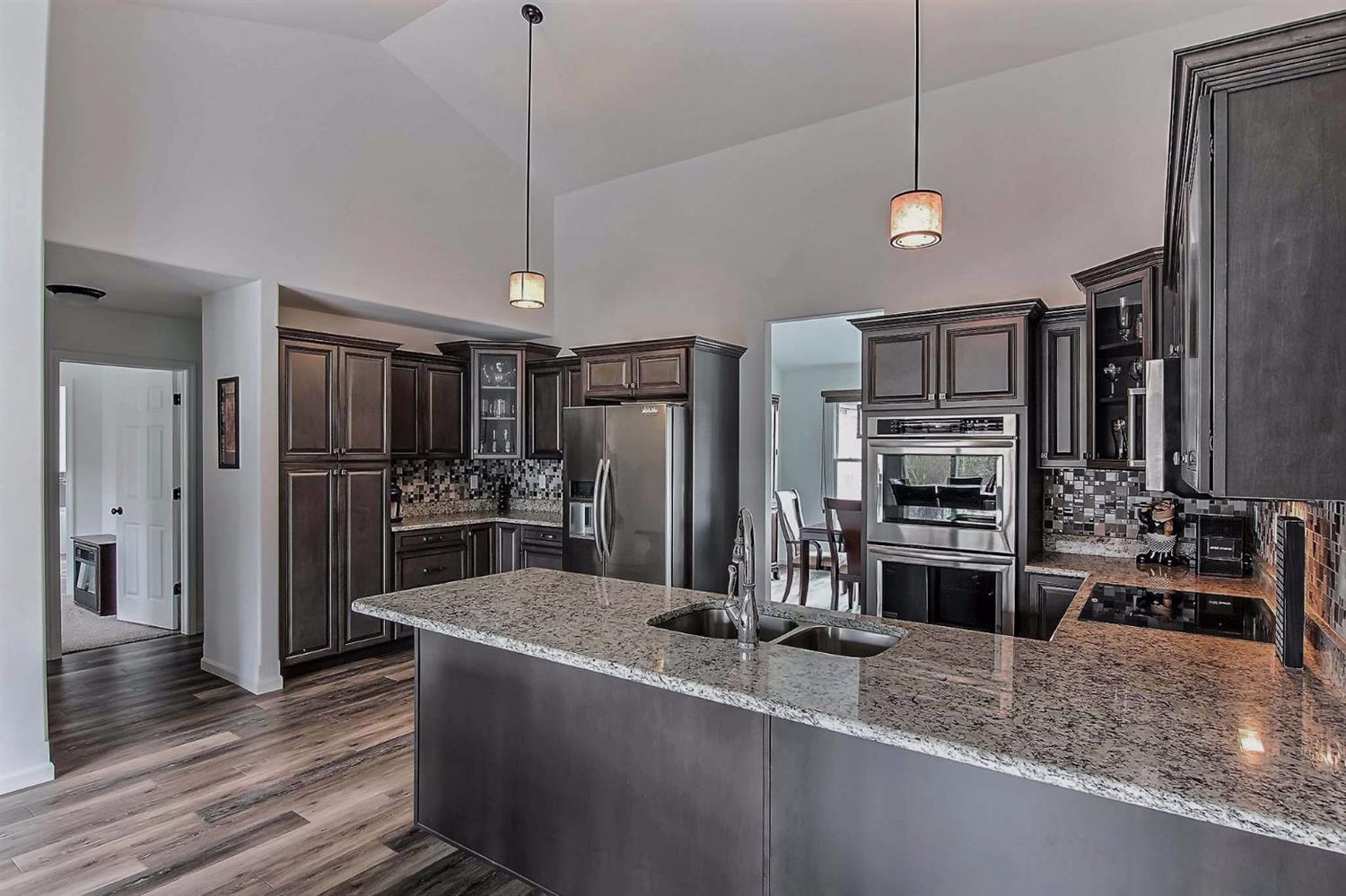 8651Superior Ct, Crown Point, IN 46307