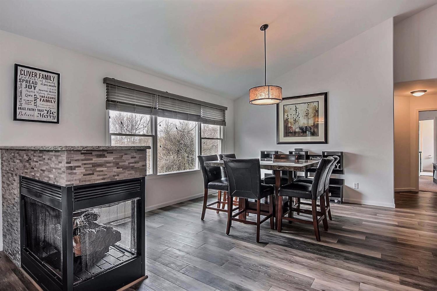 8651Superior Ct, Crown Point, IN 46307