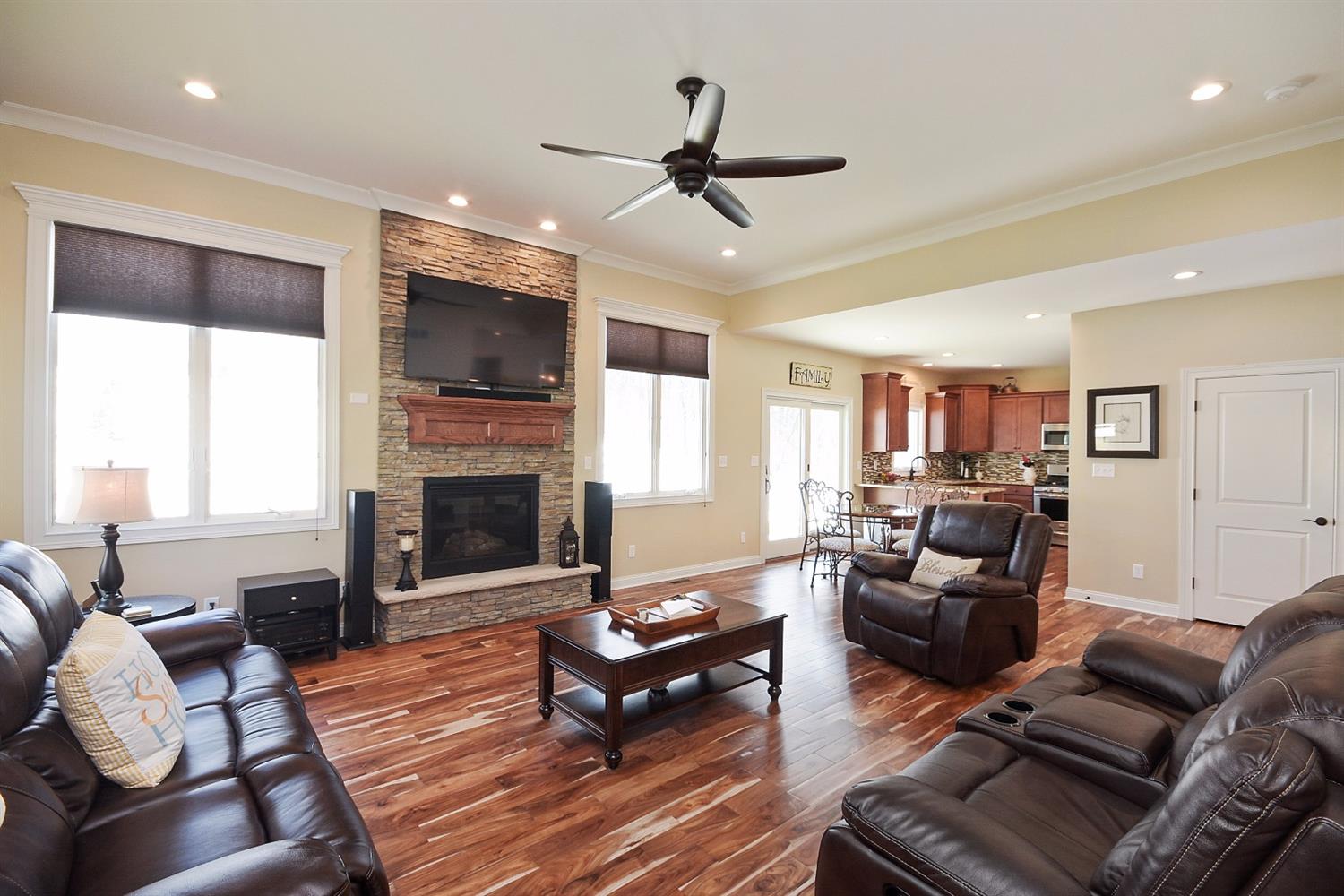 2244 Copper Creek Drive, Crown Point, IN 46307