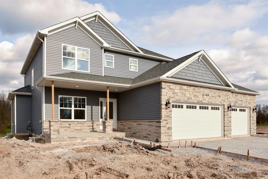 1026 Oak Grove Court, Crown Point, IN 46307