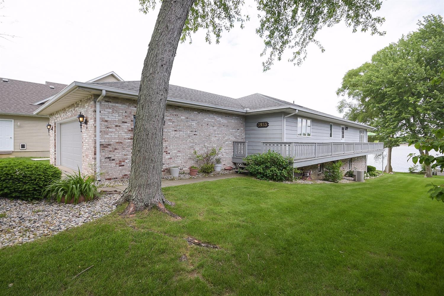 3933 South Lakeshore Drive, Crown Point, IN 46307