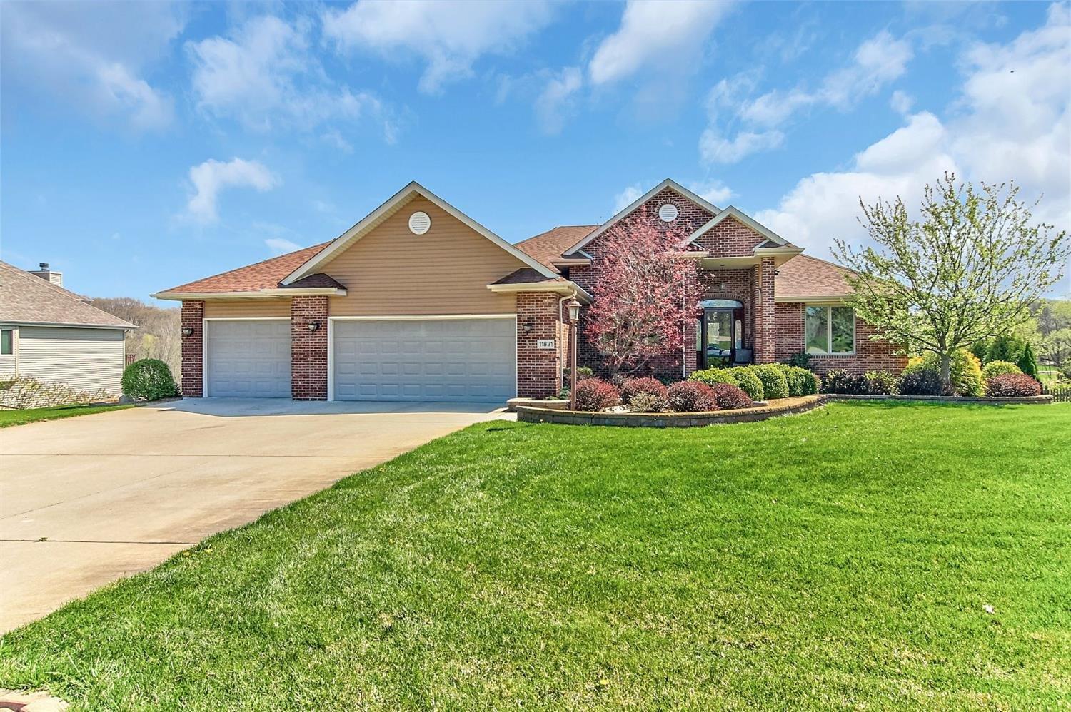 11831 Mount Street, Crown Point, IN 46307
