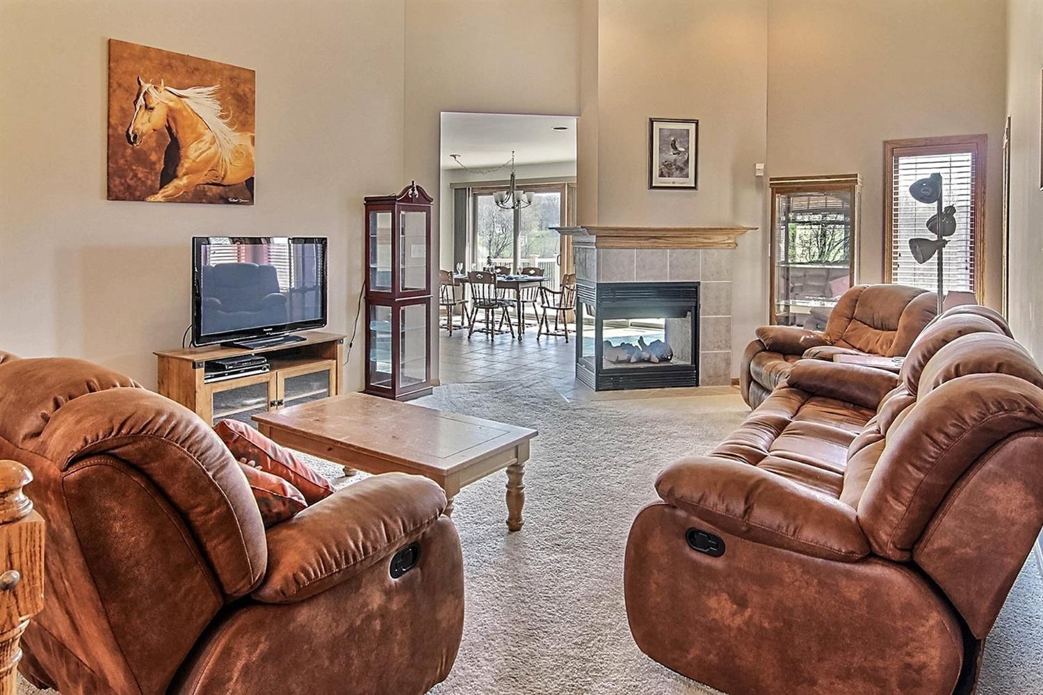 11831 Mount Street, Crown Point, IN 46307