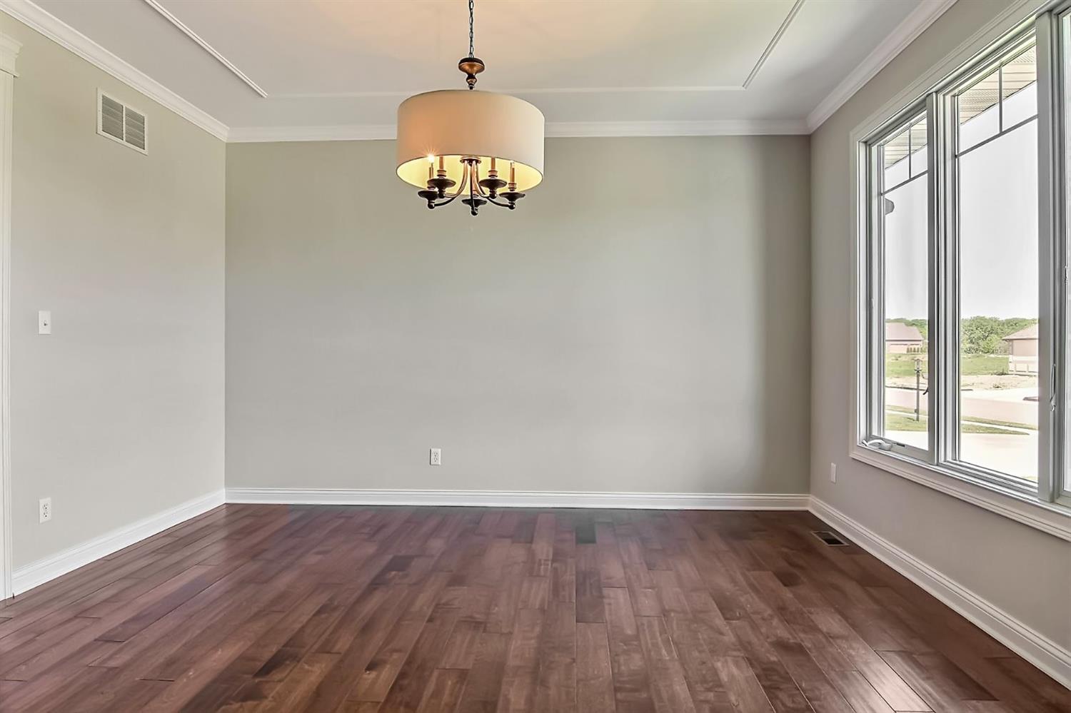 785 Copper Creek Drive, Crown Point, IN 46307