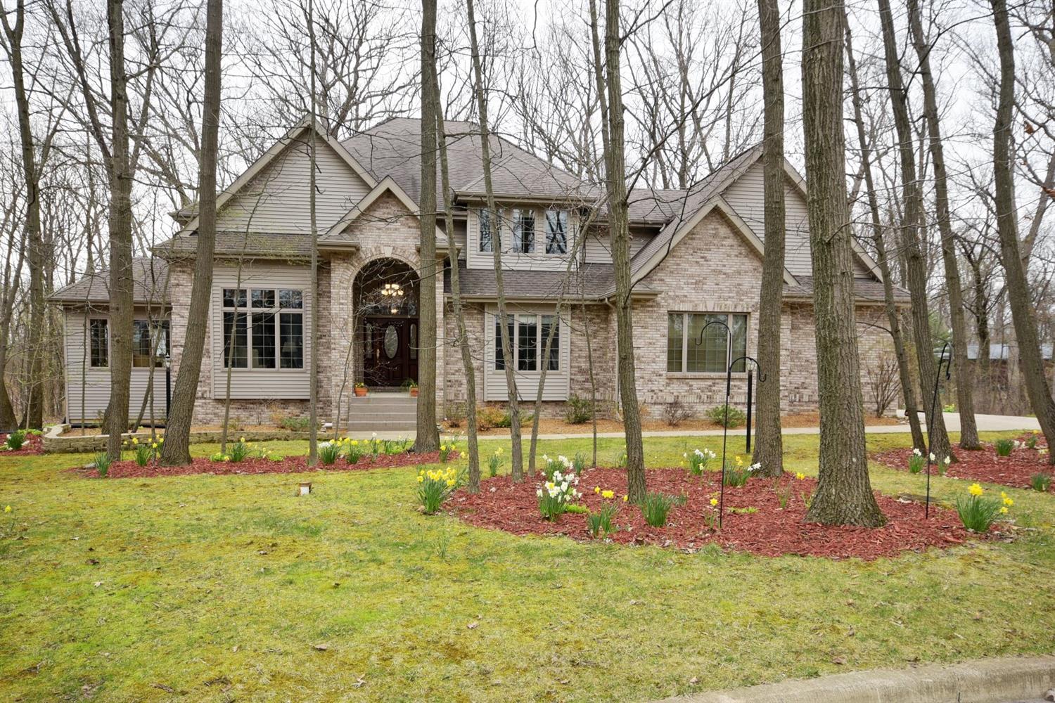 12478 South Williams Court, Crown Point, IN 46307