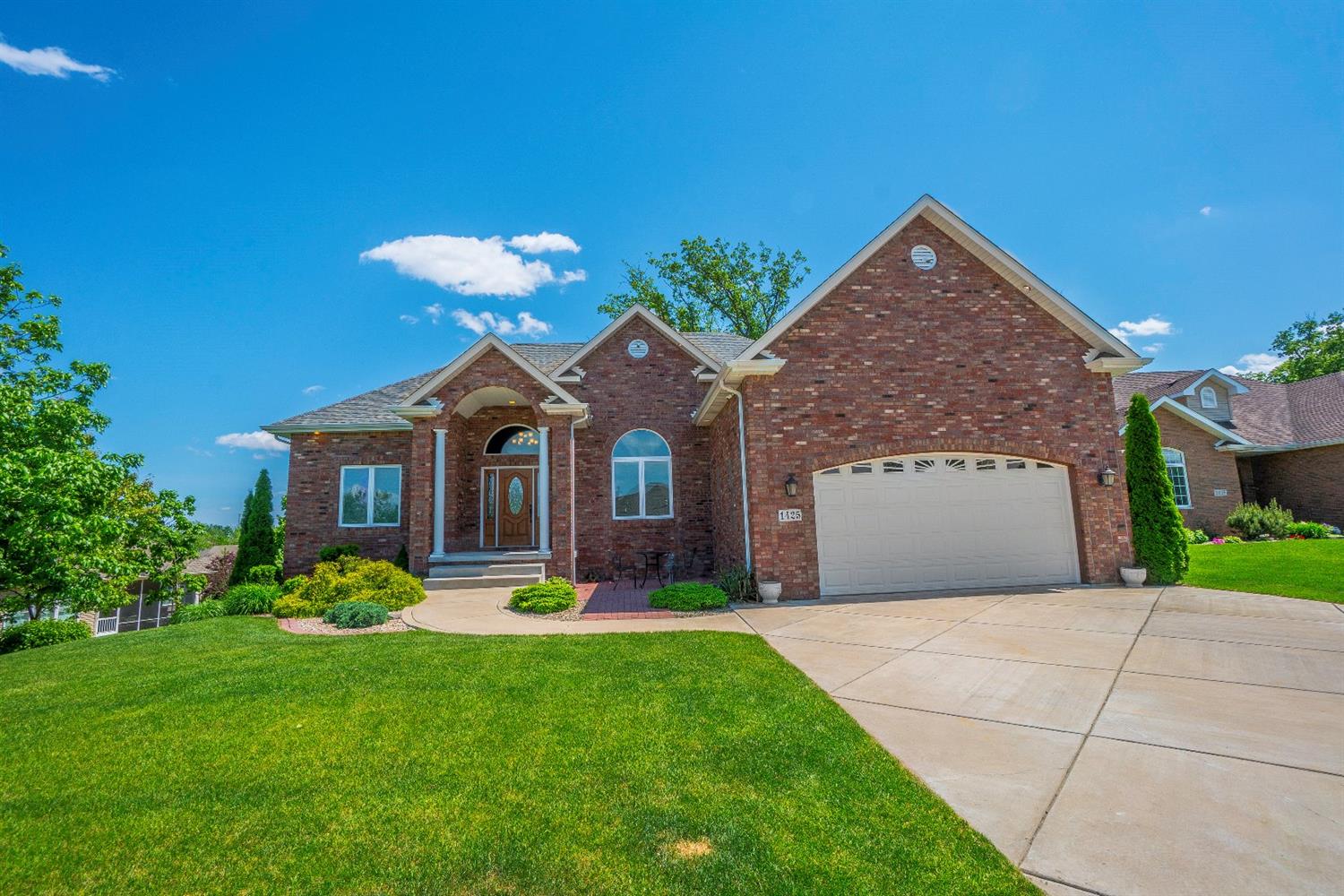 1425 Crooked Creek Trail, Crown Point, IN 46307