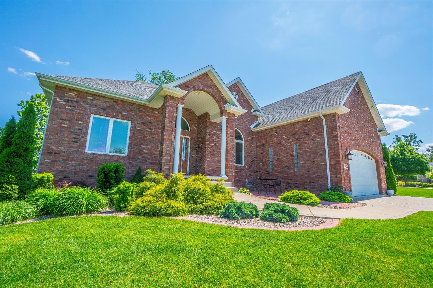 1425 Crooked Creek Trail, Crown Point, IN 46307