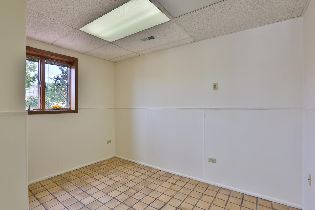 8224 Calumet Avenue, Munster, IN 46321
