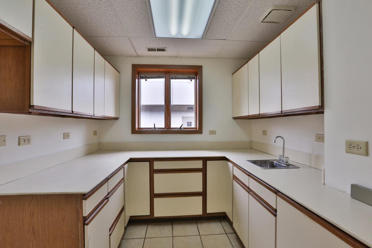 8224 Calumet Avenue, Munster, IN 46321