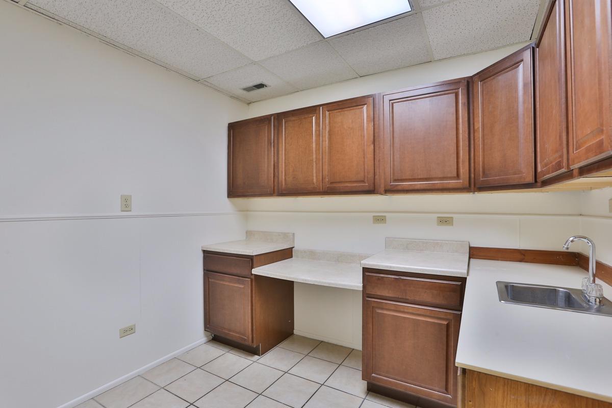8224 Calumet Avenue, Munster, IN 46321