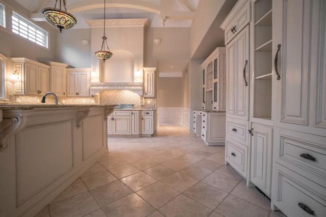 8647 Bakker Court, Munster, IN 46321