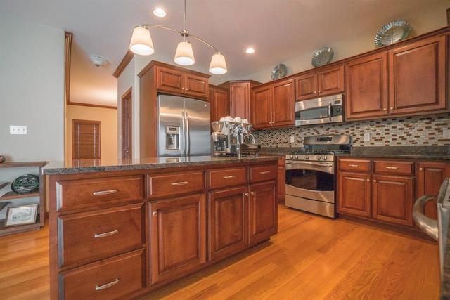 10017 New Devon Street, Munster, IN 46321