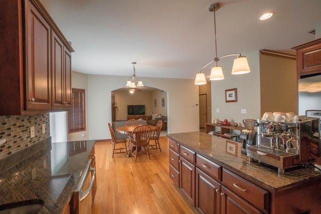 10017 New Devon Street, Munster, IN 46321