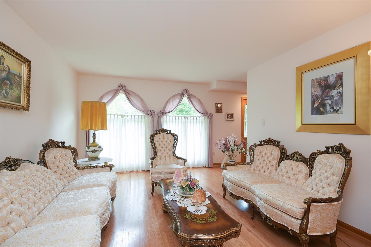 2116 Ridge Road, Highland, IN 46322