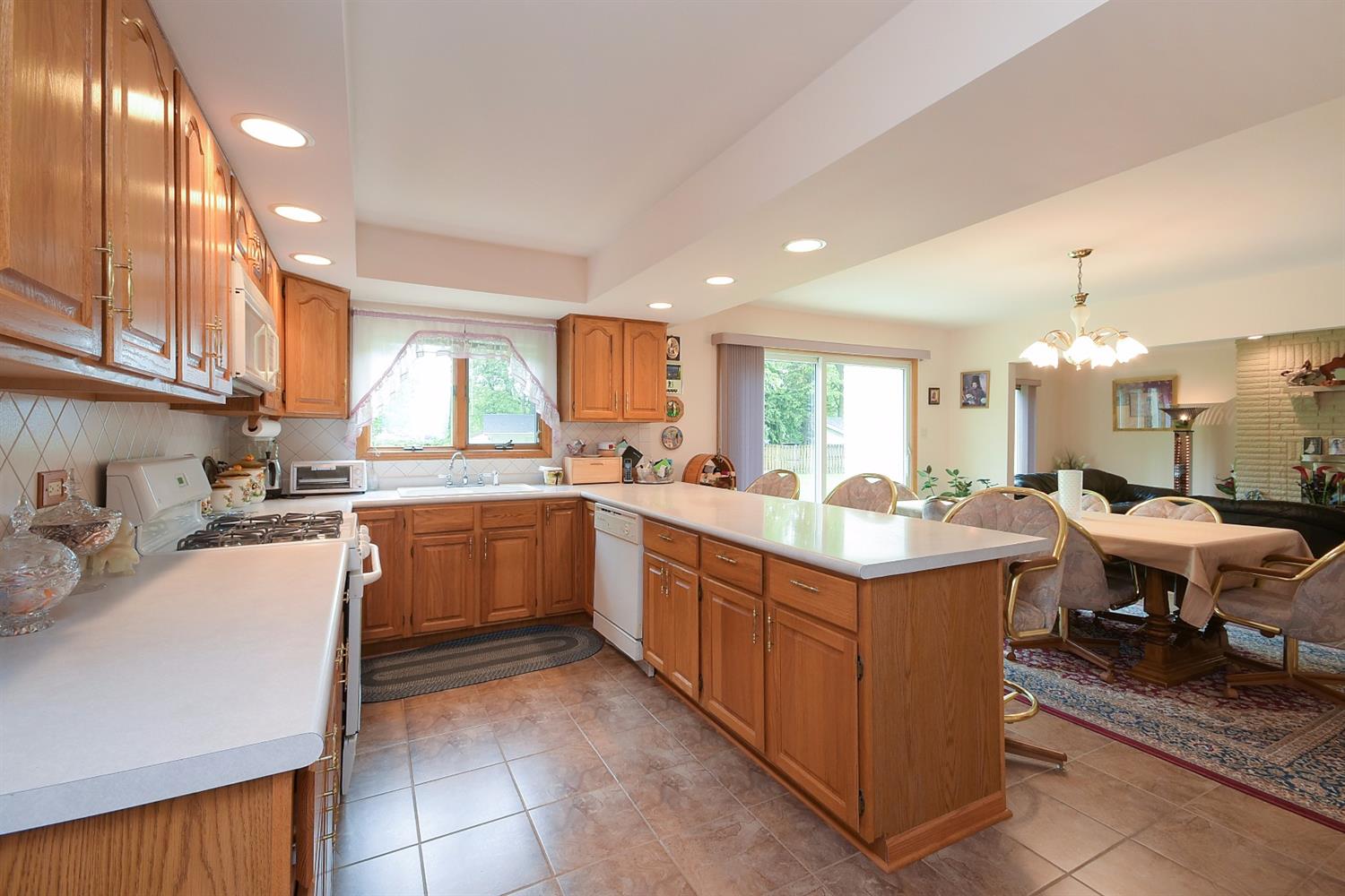 2116 Ridge Road, Highland, IN 46322