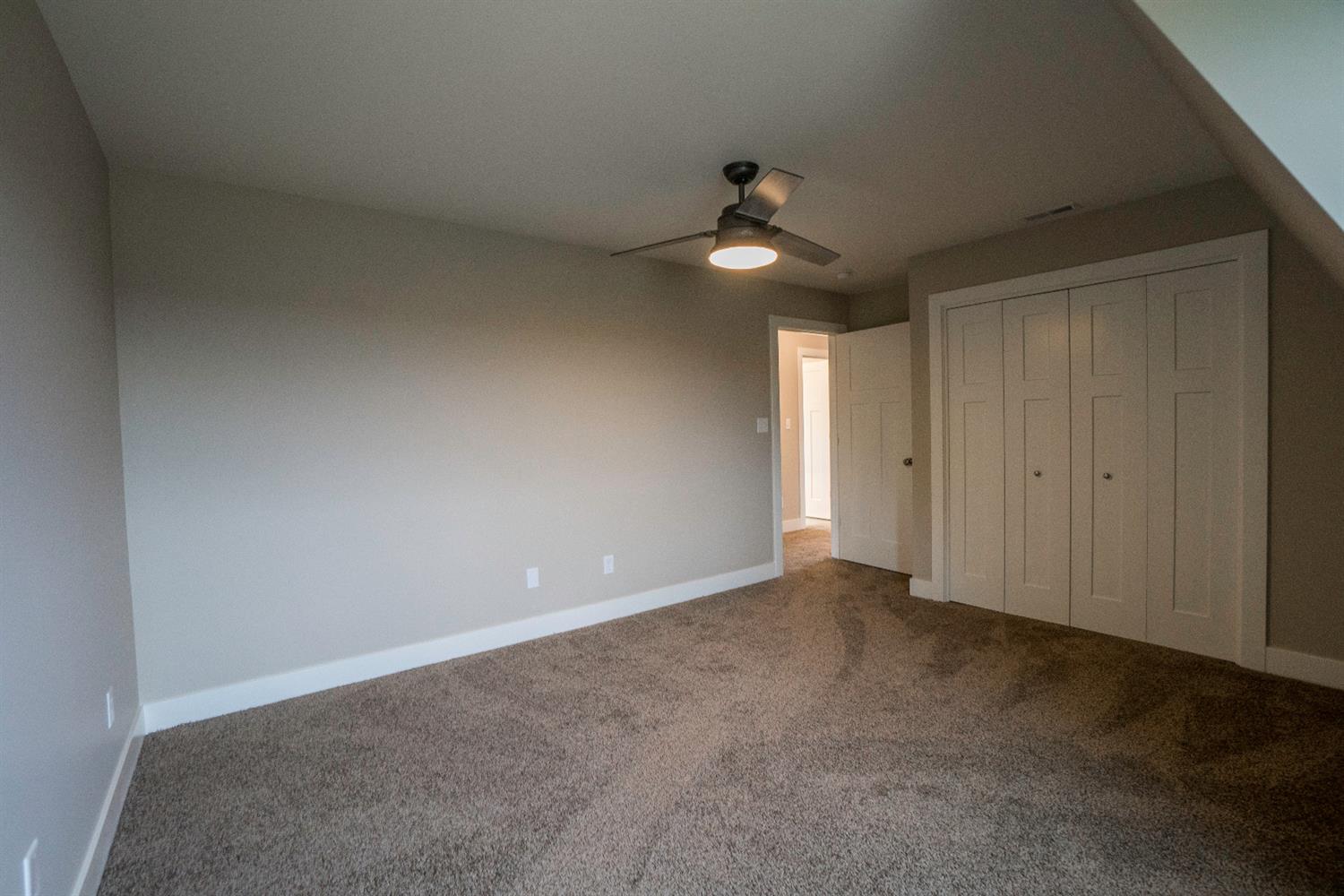 410 Wayne Street, Hobart, IN 46342