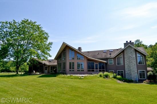 1901 E 900 North, La Porte, IN 46350