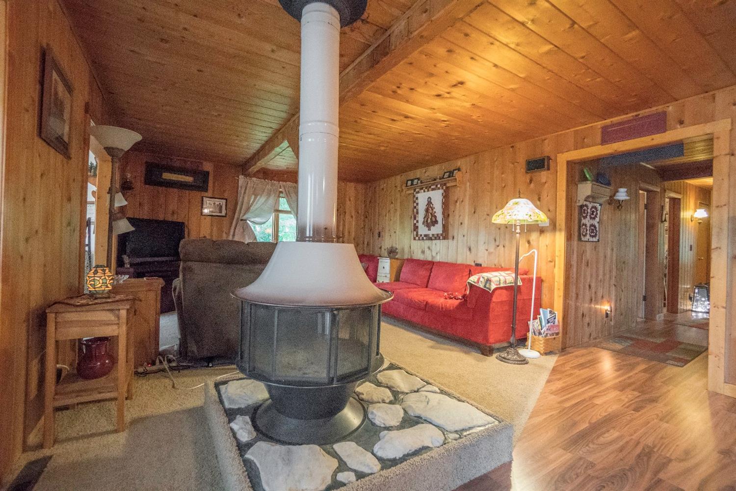 1019 North Lakeview Drive, Lowell, IN 46356