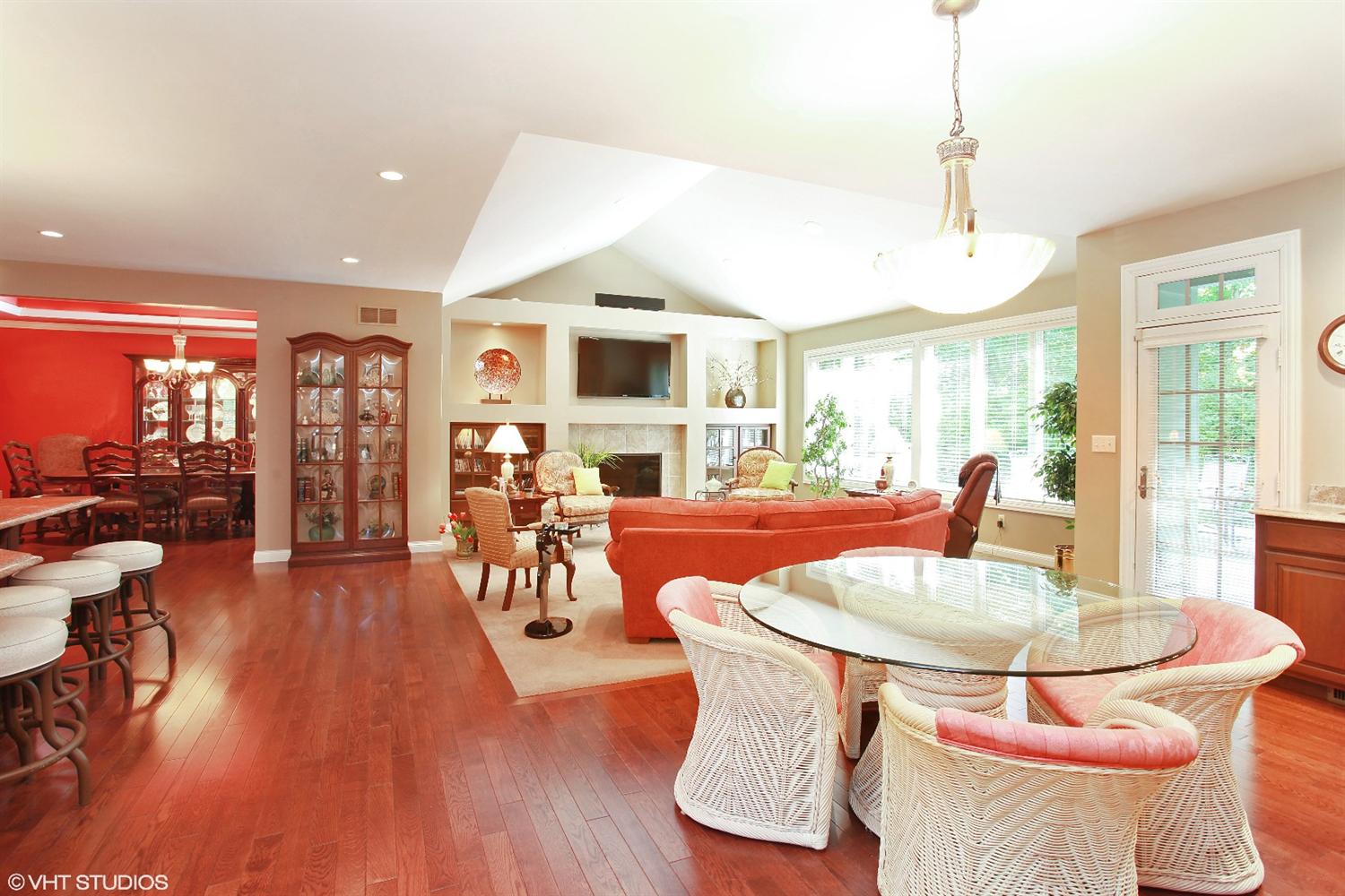 102 Woodside Drive, Michigan City, IN 46360