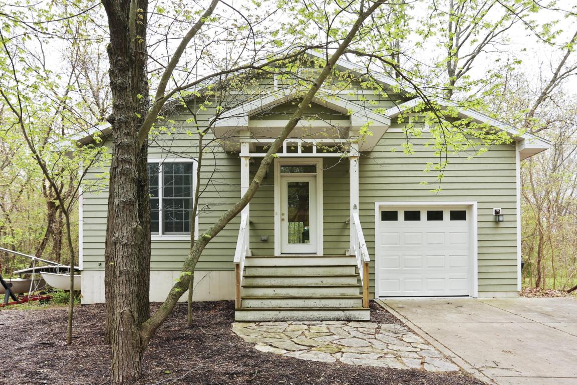 415 Dreamwold Way, Michiana Shores, IN 46360