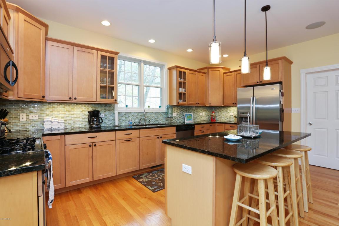415 Dreamwold Way, Michiana Shores, IN 46360