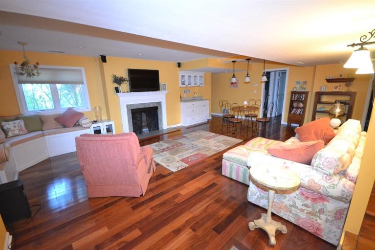 131 Shore Drive, Ogden Dunes, IN 46368