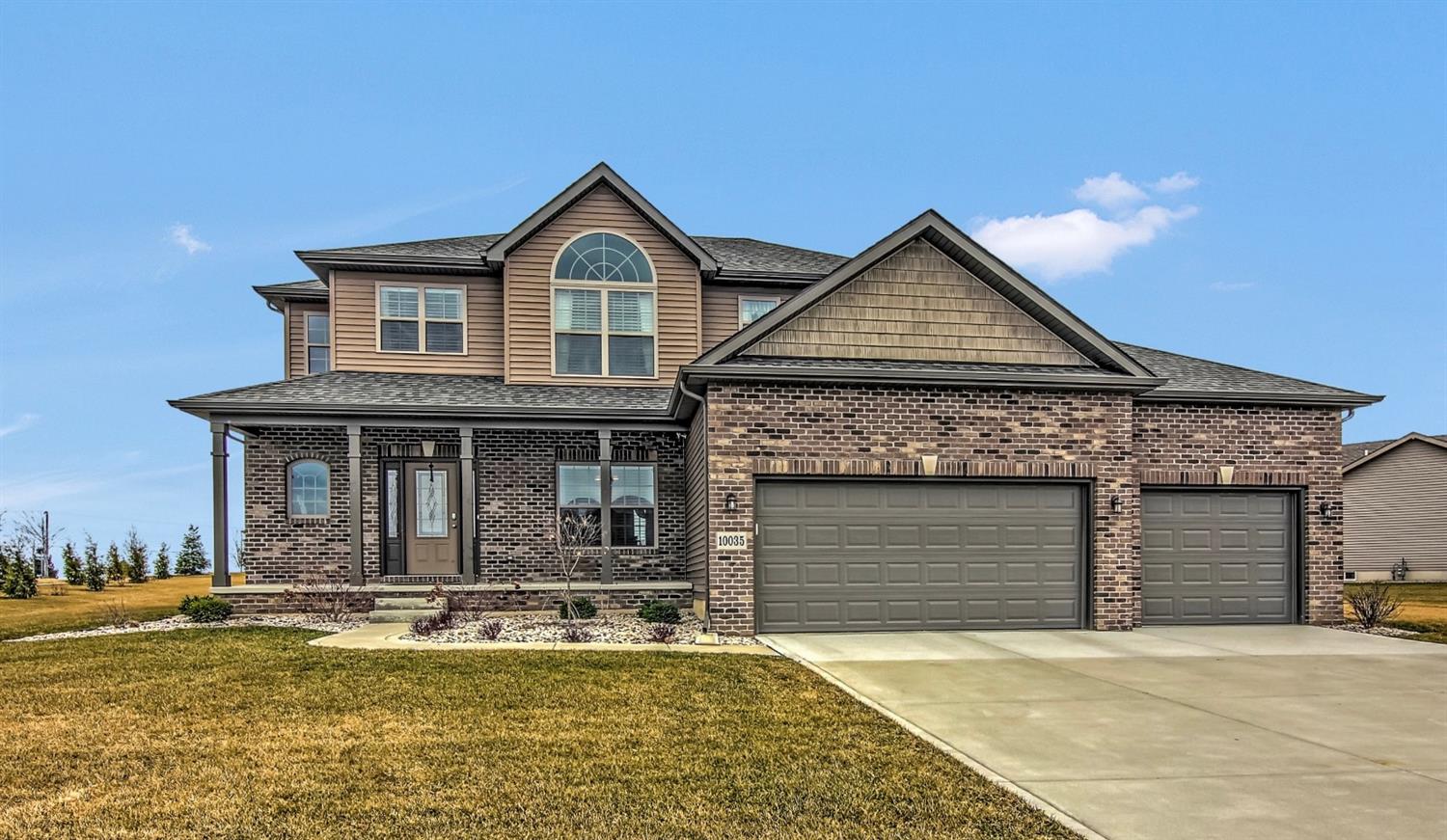 10035Wisteria Ln, St. John, IN 46373
