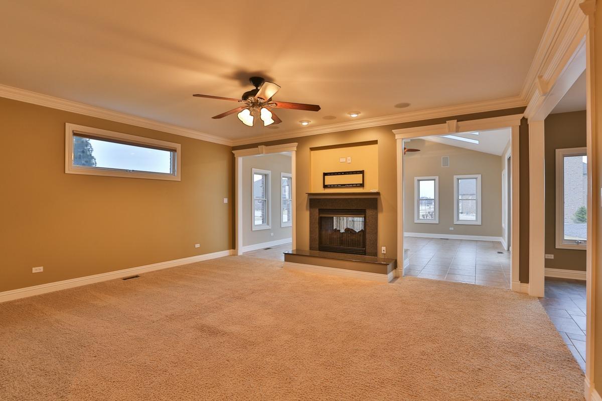 8580 105th Avenue, St. John, IN 46373