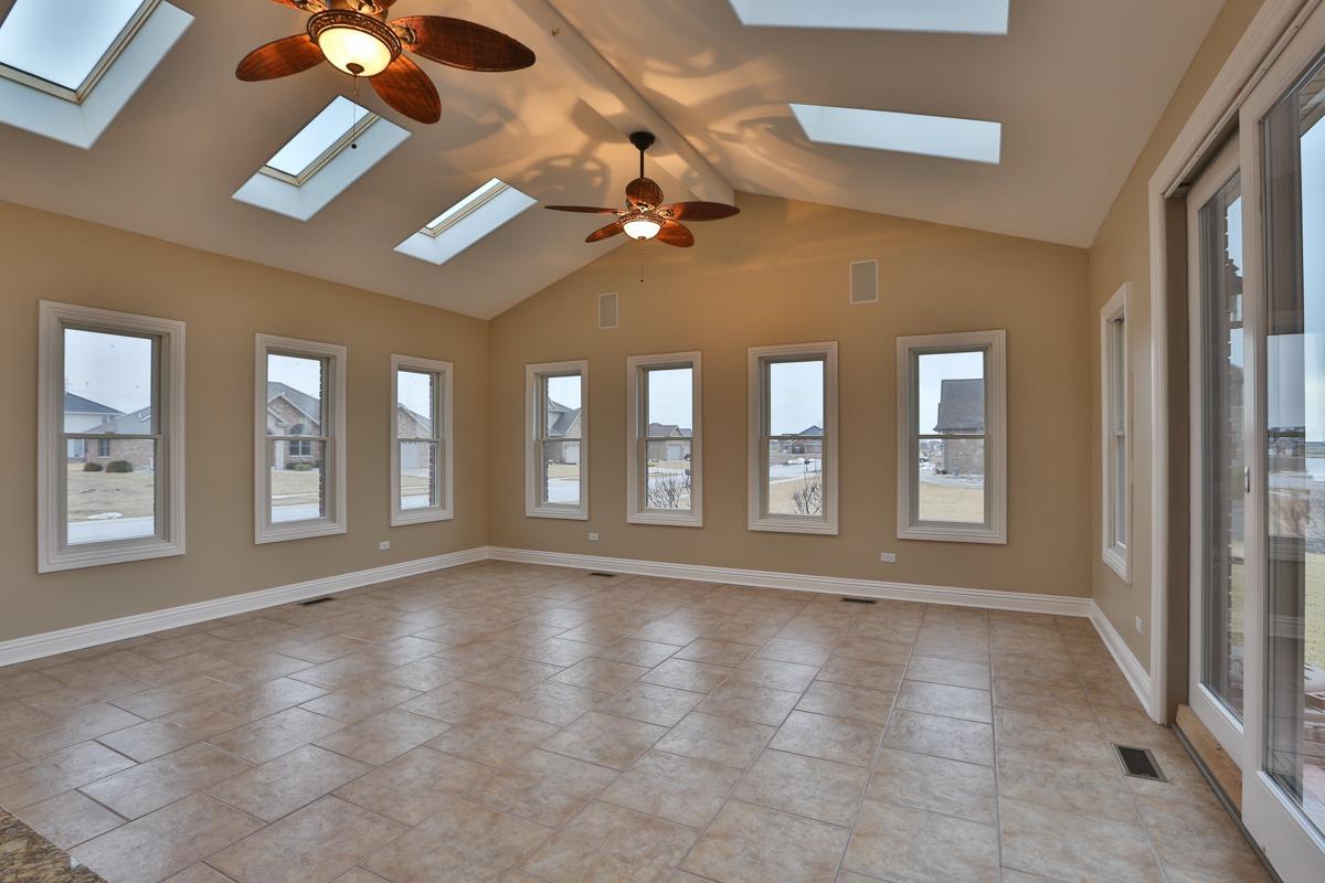 8580 105th Avenue, St. John, IN 46373