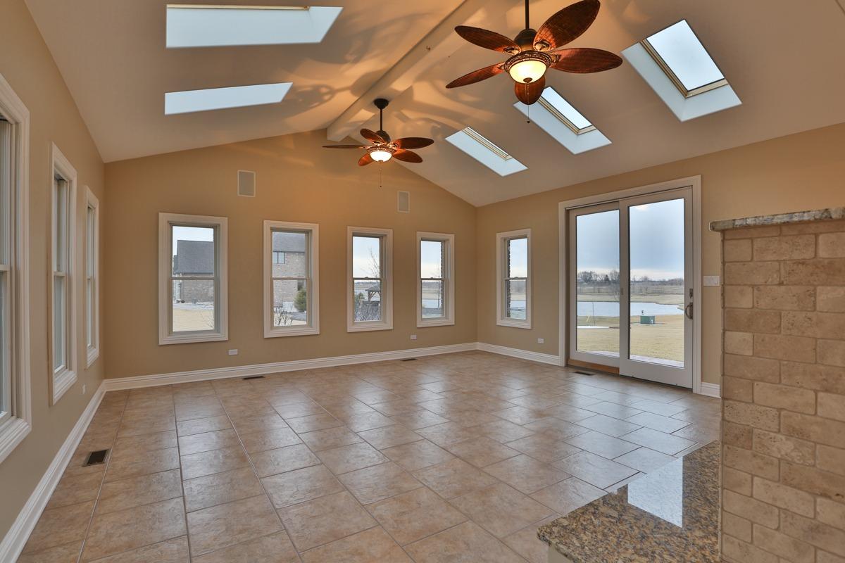 8580 105th Avenue, St. John, IN 46373