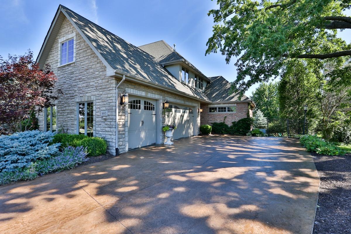 8895 Crooked Bend, St. John, IN 46373