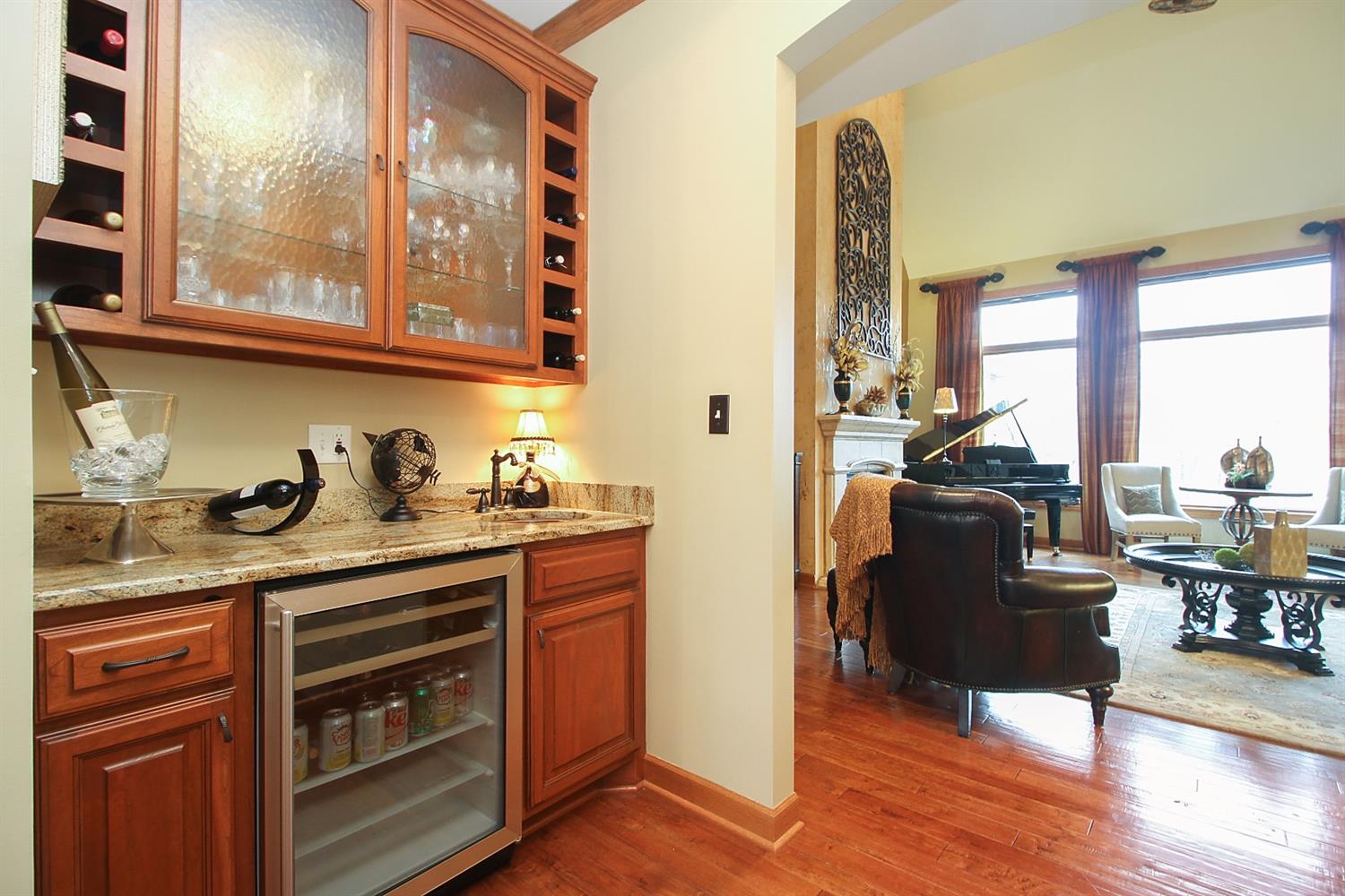 8895 Crooked Bend, St. John, IN 46373