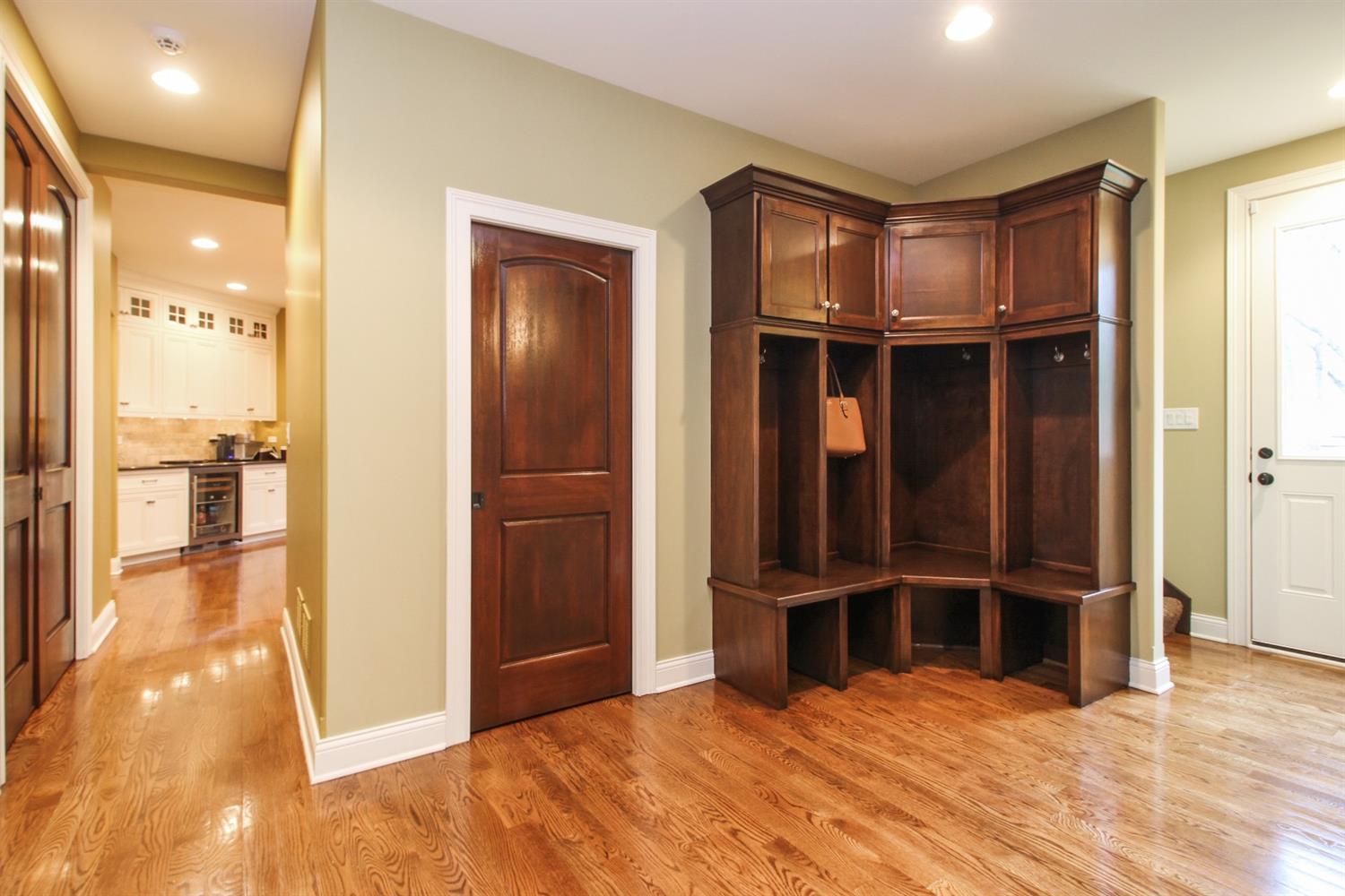 9114 Winding Trail, St. John, IN 46373