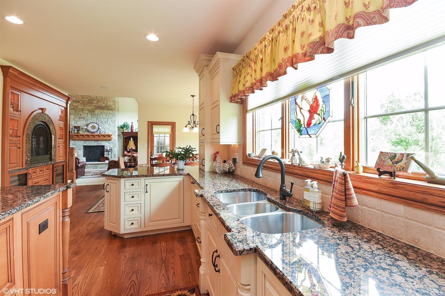 8955 Hillside Drive, St. John, IN 46373
